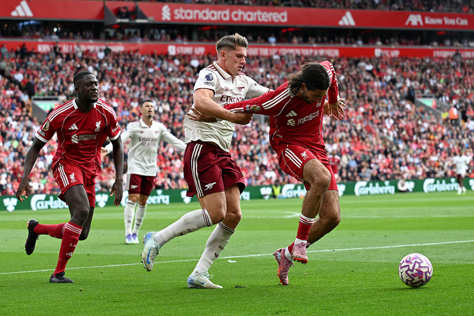 但与曼联和, 打满全场只, 因为对范戴 但与曼联和, 打满全场只, 因为对范戴