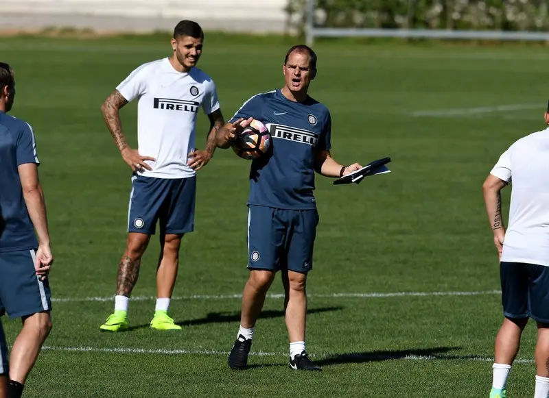 队主教练 队主教练