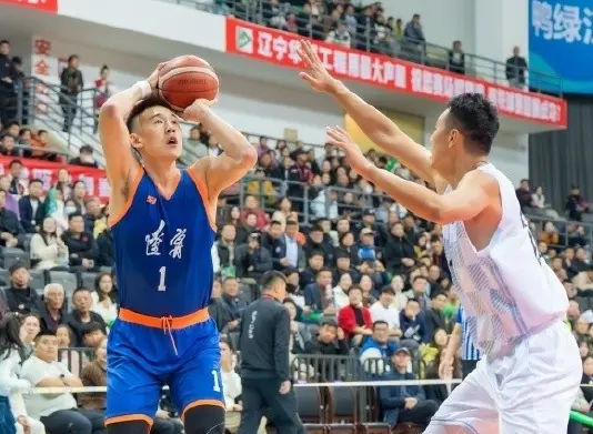 孙铭徽三人 孙铭徽三人